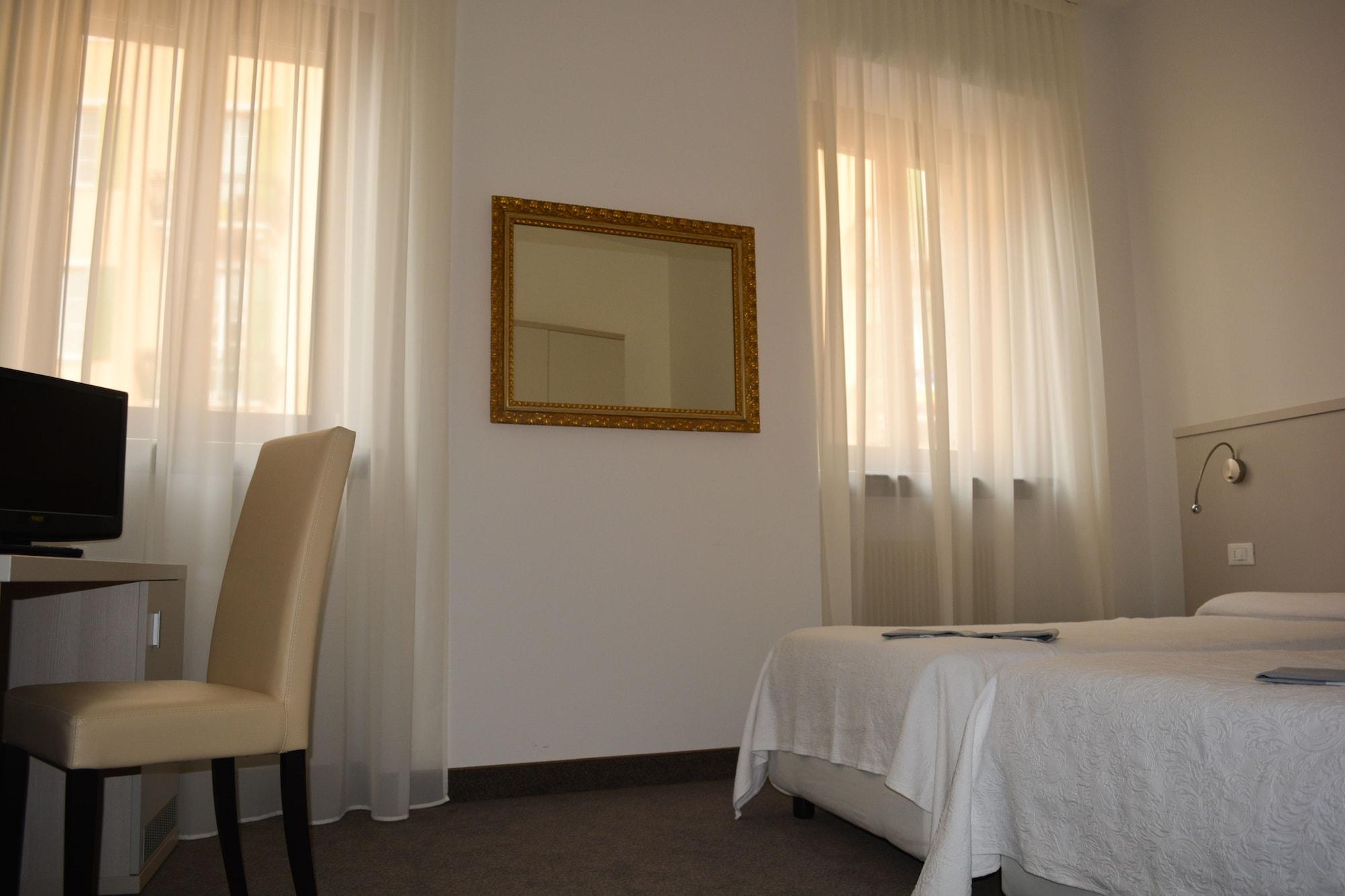 Albergo Accademia Trento Exterior foto