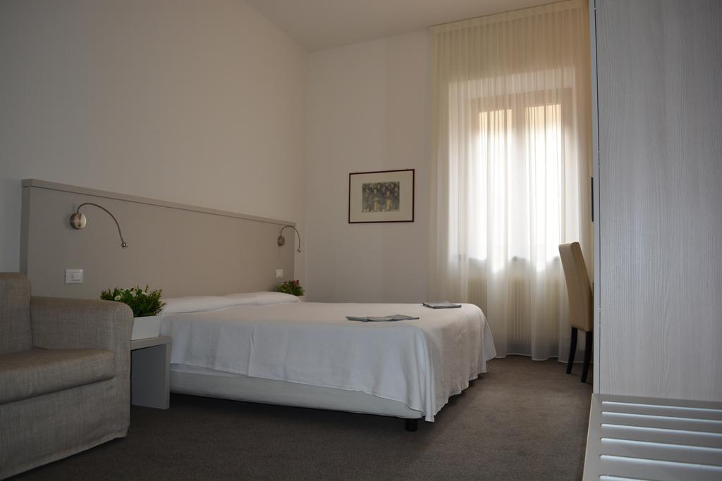 Albergo Accademia Trento Exterior foto